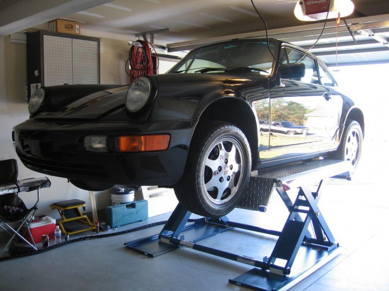 Hollstein Midrise Scissor Lift