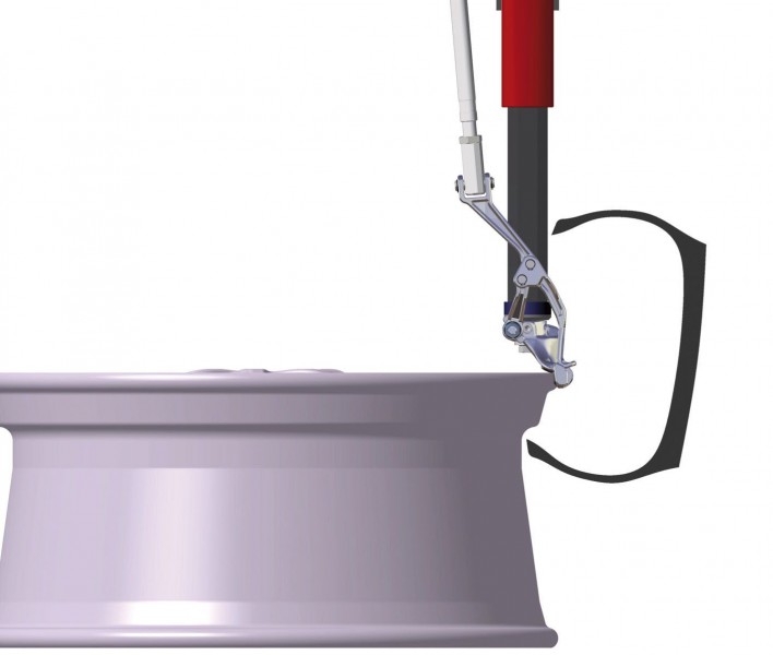 Rav Slivo Leverless Tool reaching for Lower Tire Bead